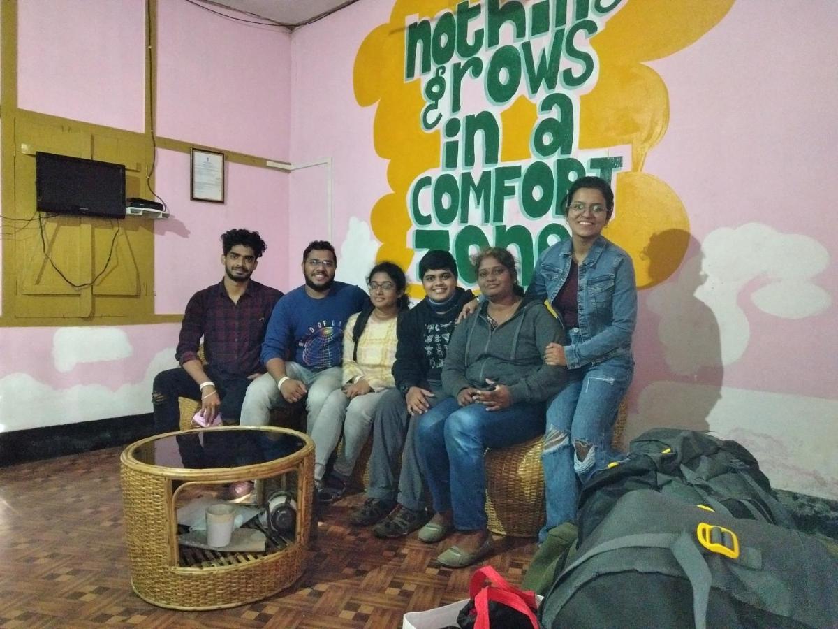 Backpackers'Haven Hostel Гувахати Екстериор снимка